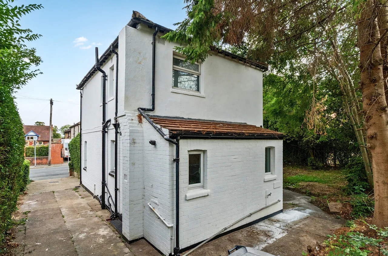 Drummond Avenue, Far Headingley, LS16, photo 35