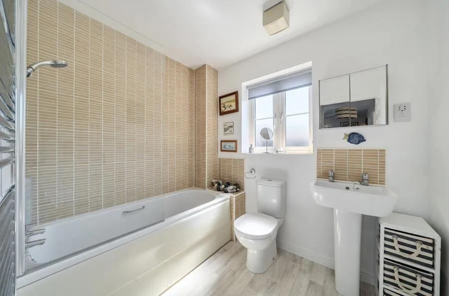 Tiller Close, Yapton, BN18, photo 11