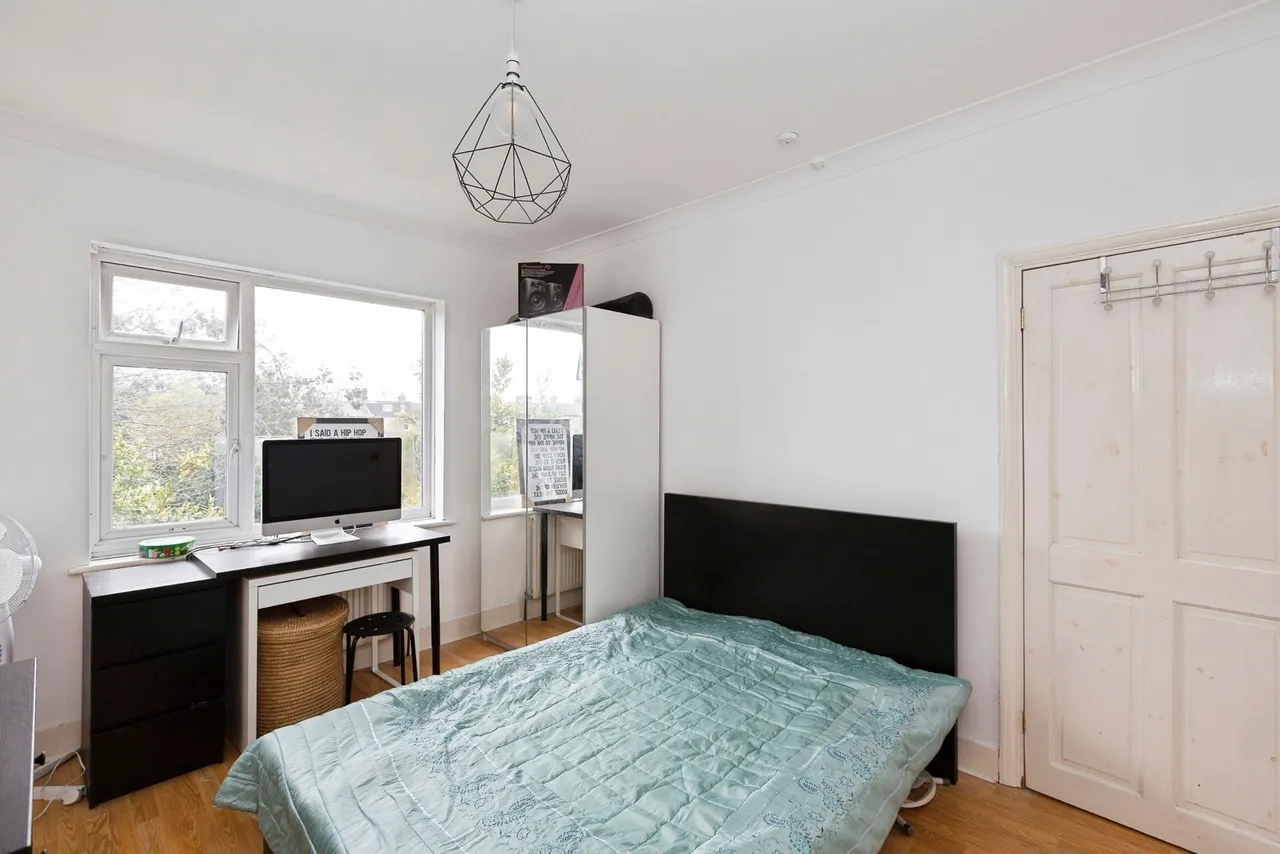 Charter Avenue, Ilford, IG2, photo 11