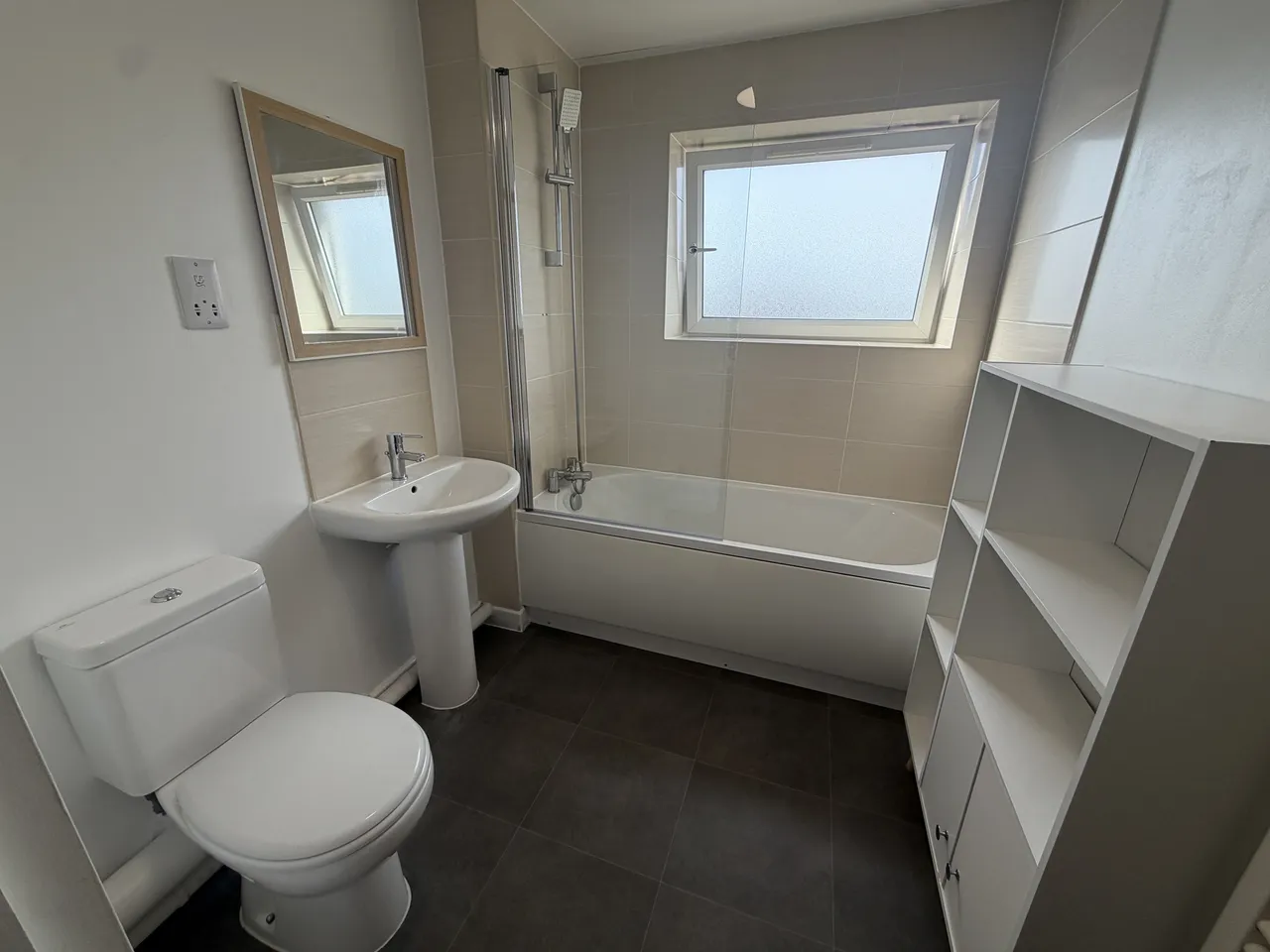 Hereward Tower, Broadway, PE1, photo 4