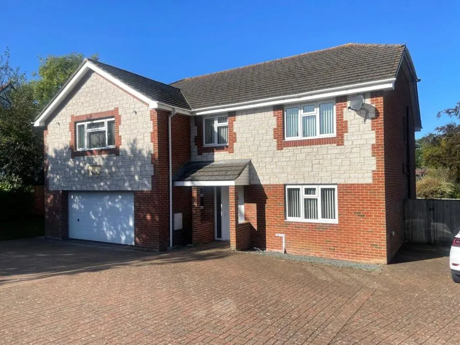 Fishbourne Lane, Fishbourne, PO33, photo 2