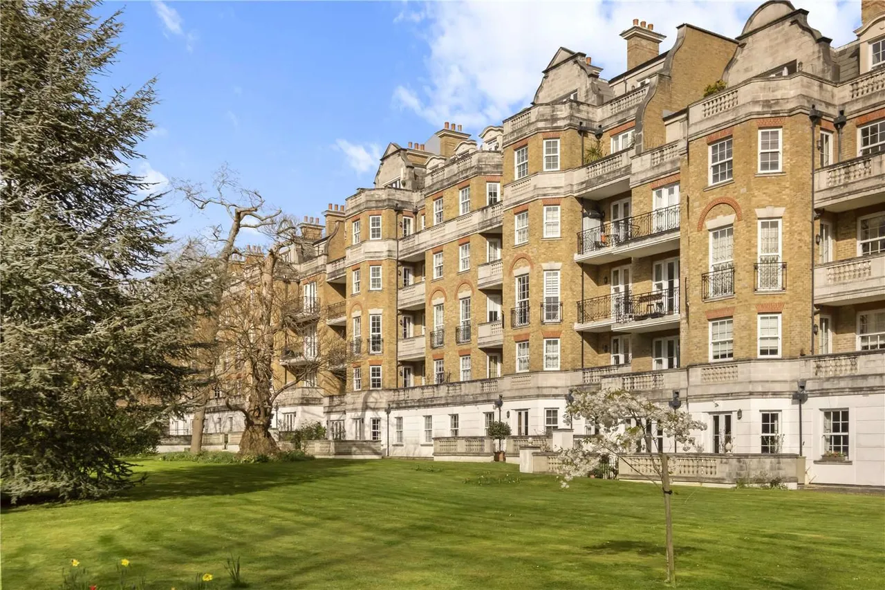 2 bed flat for sale — Chapman Square, Wimbledon, London, SW19 5QU