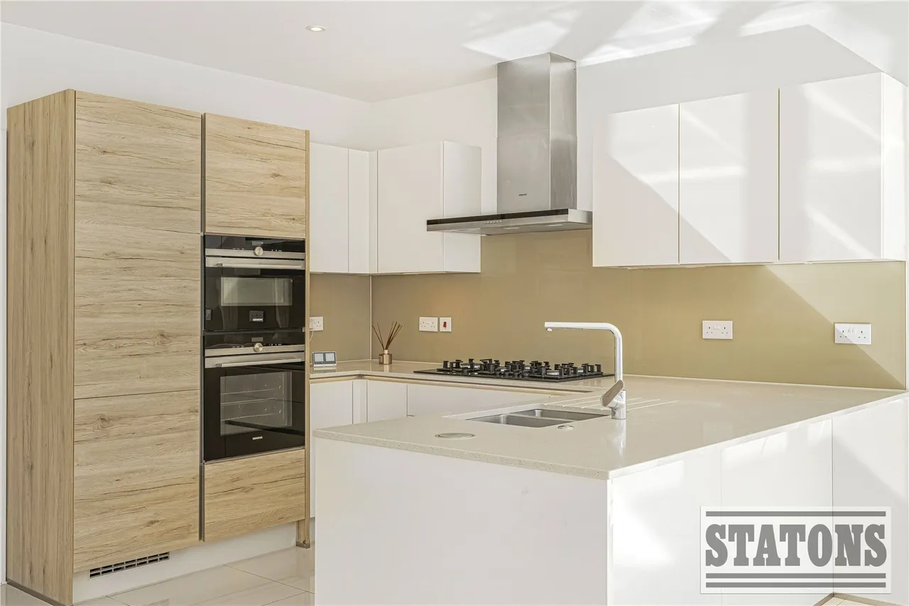 Well Grove, London, N20 9BN, photo 3