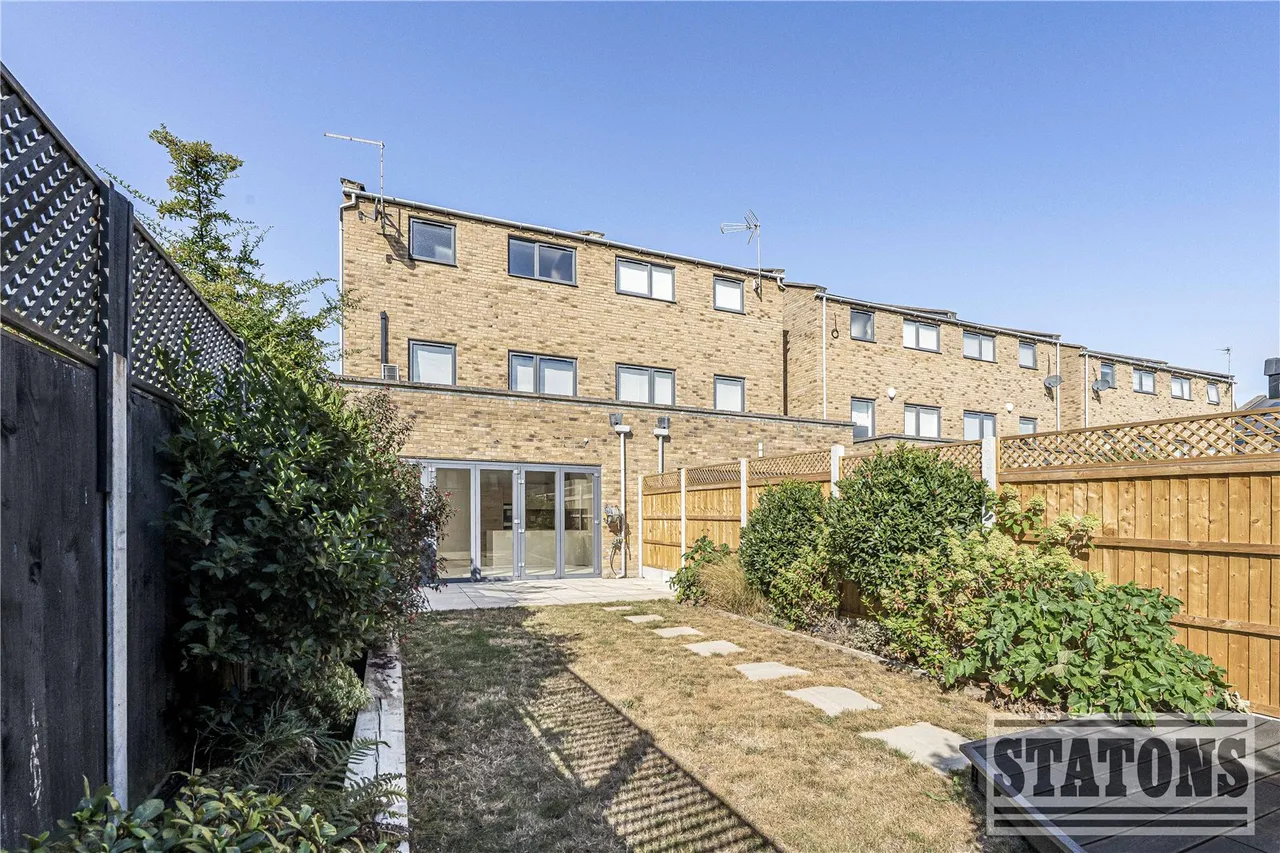 Well Grove, London, N20 9BN, photo 13