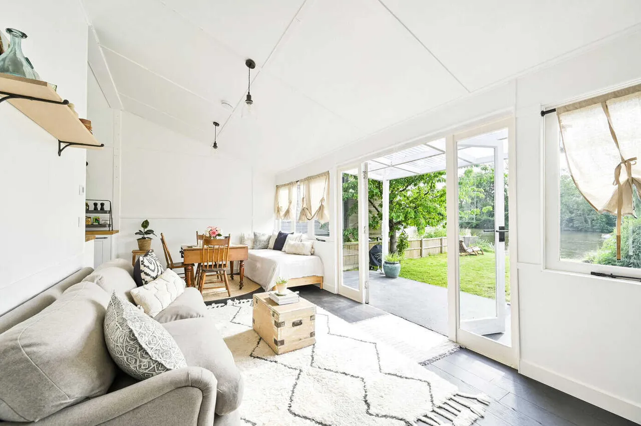 Wheatleys Ait, Lower Sunbury, TW16, photo 5