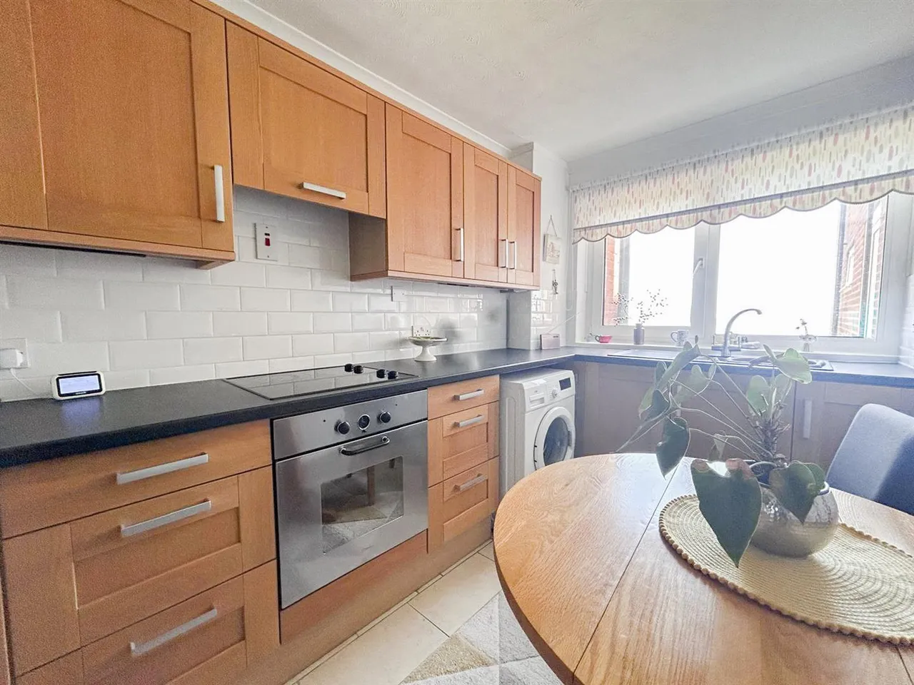 Sutton Place, Bexhill-On-Sea, TN40 1PF, photo 6