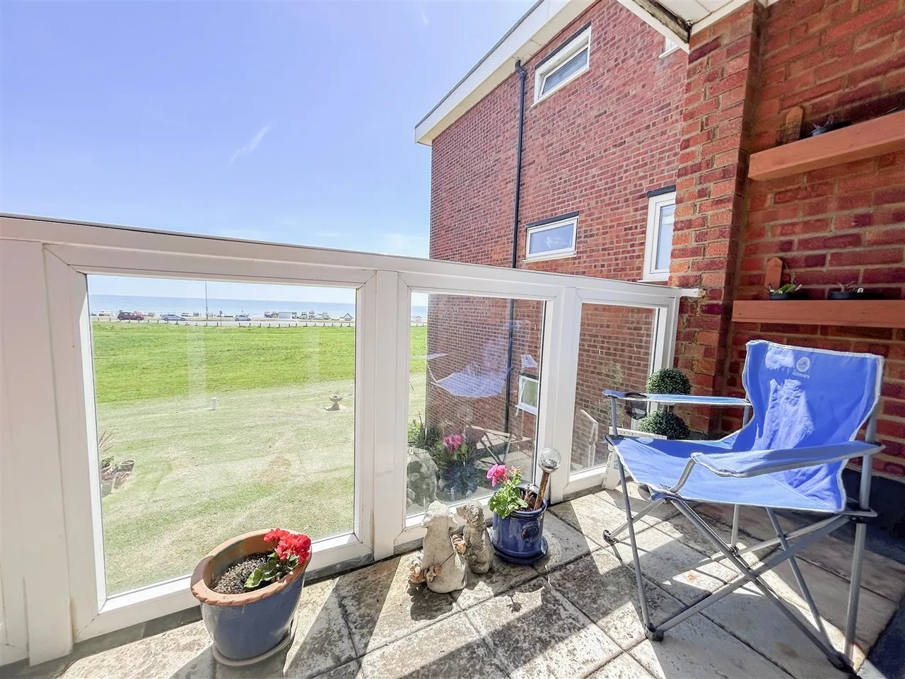 Sutton Place, Bexhill-On-Sea, TN40 1PF, photo 3