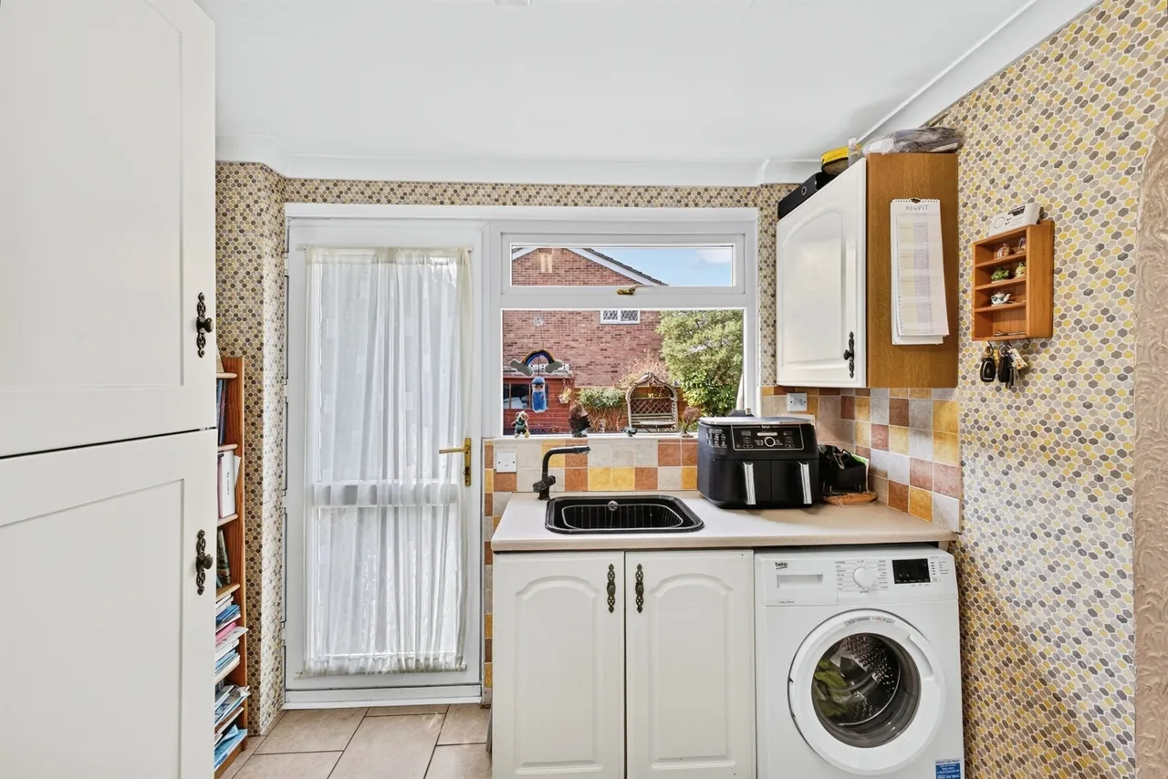 Bramcote Drive, Northampton, photo 8