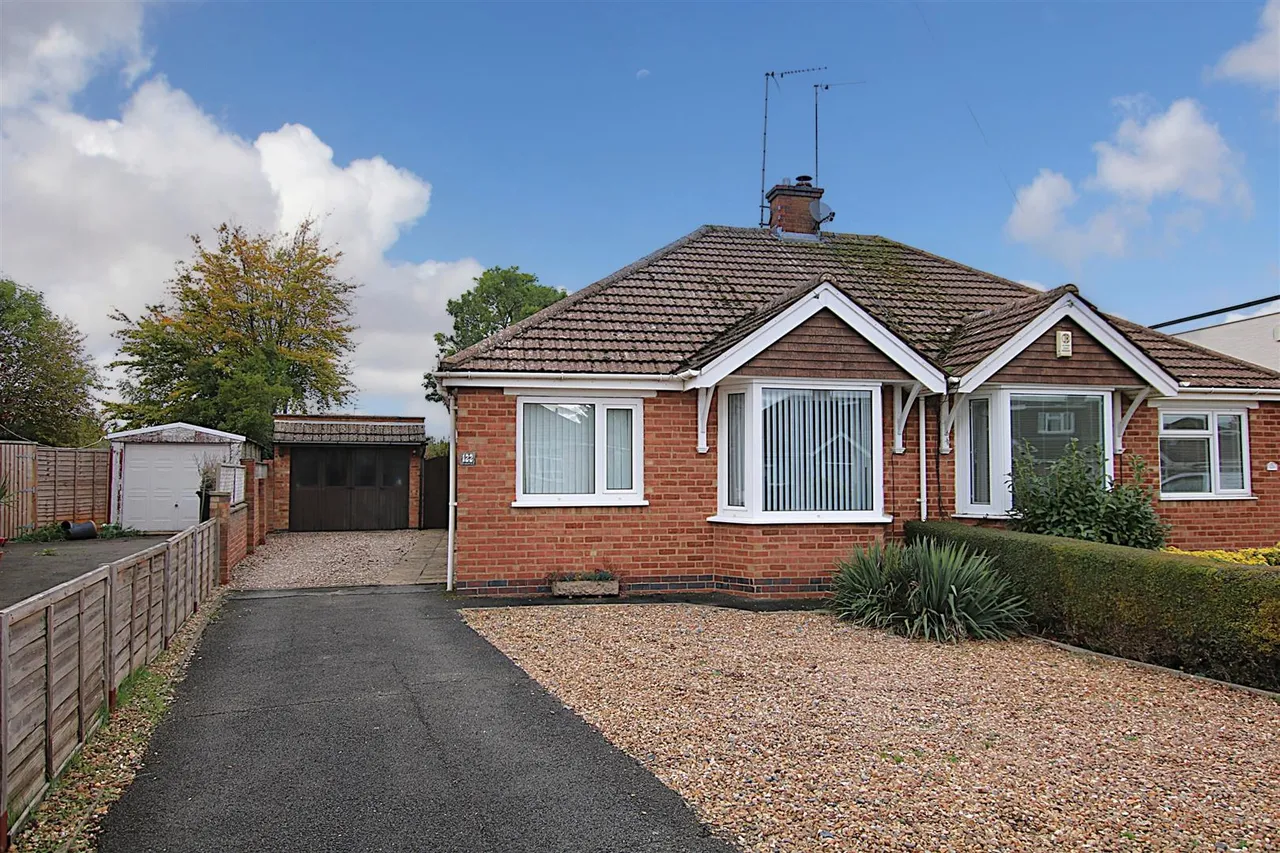 2 bed house for sale, Park Lane, Duston, NN5