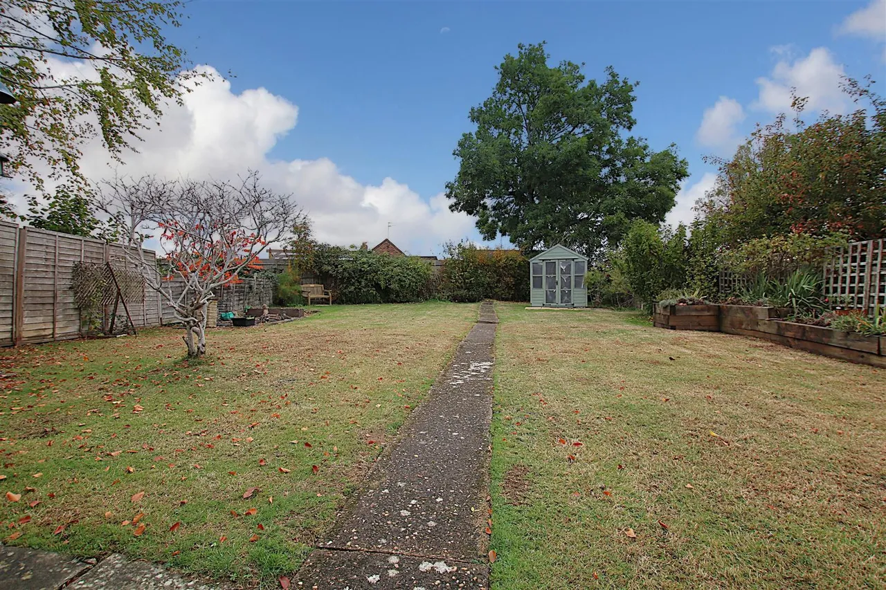 Park Lane, Duston, NN5, photo 12