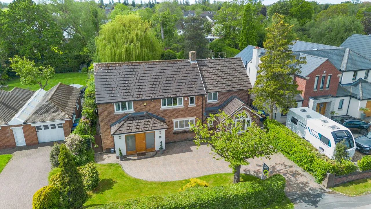 4 bed house for sale — Common Lane, Culcheth, Warrington, WA3 4HB