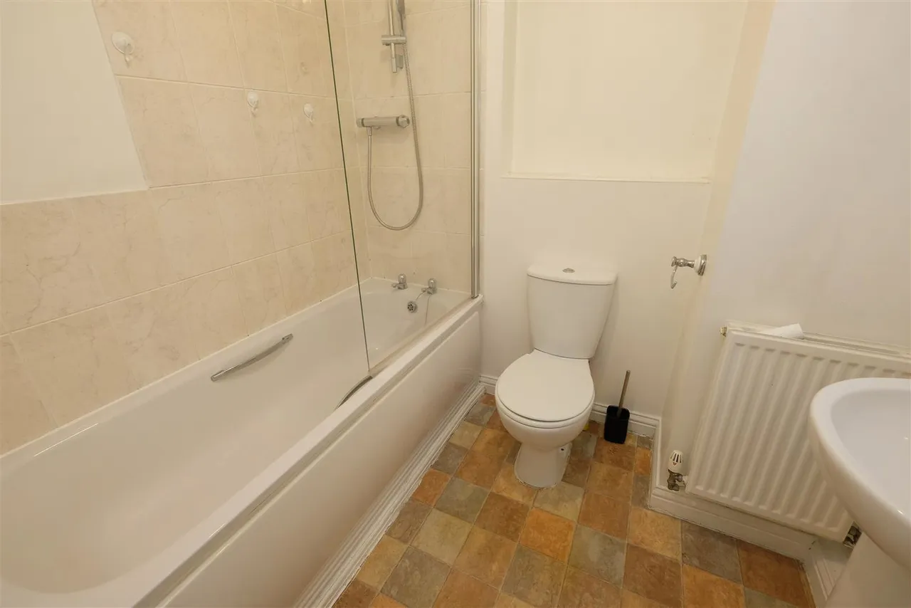 Trefoil Gardens, AMBLECOTE, DY8 4DB, photo 11