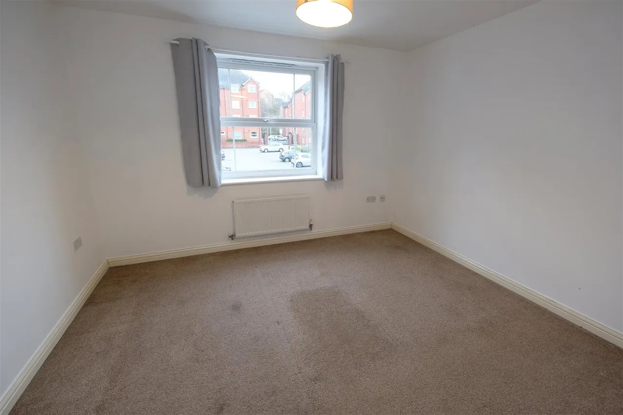Trefoil Gardens, AMBLECOTE, DY8 4DB, photo 8