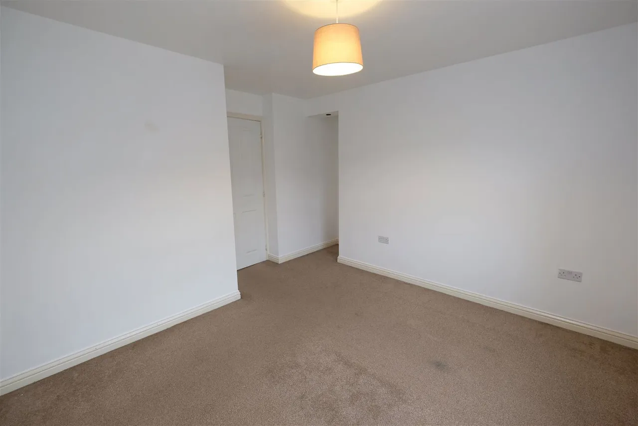Trefoil Gardens, AMBLECOTE, DY8 4DB, photo 9