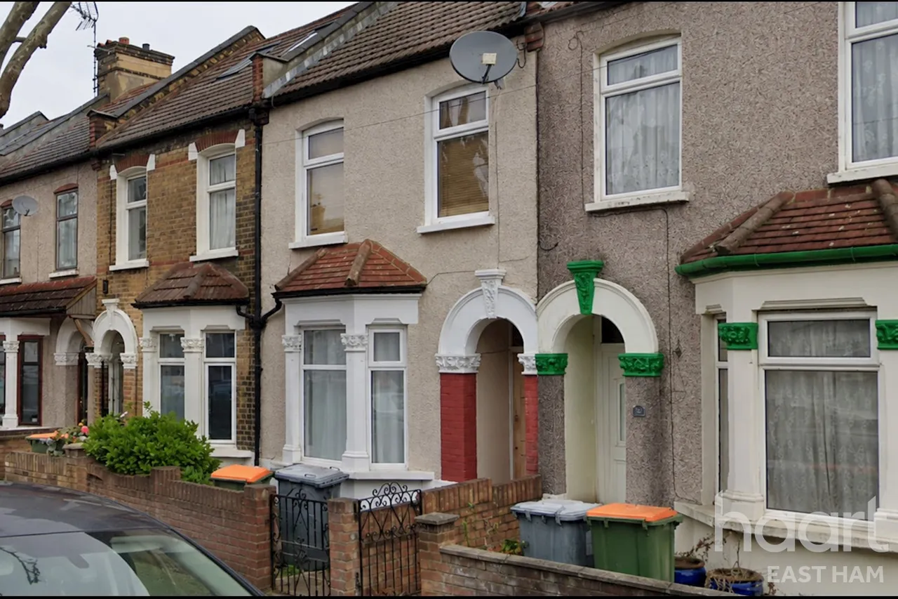 4 bed house to rent, Benson Avenue, E6