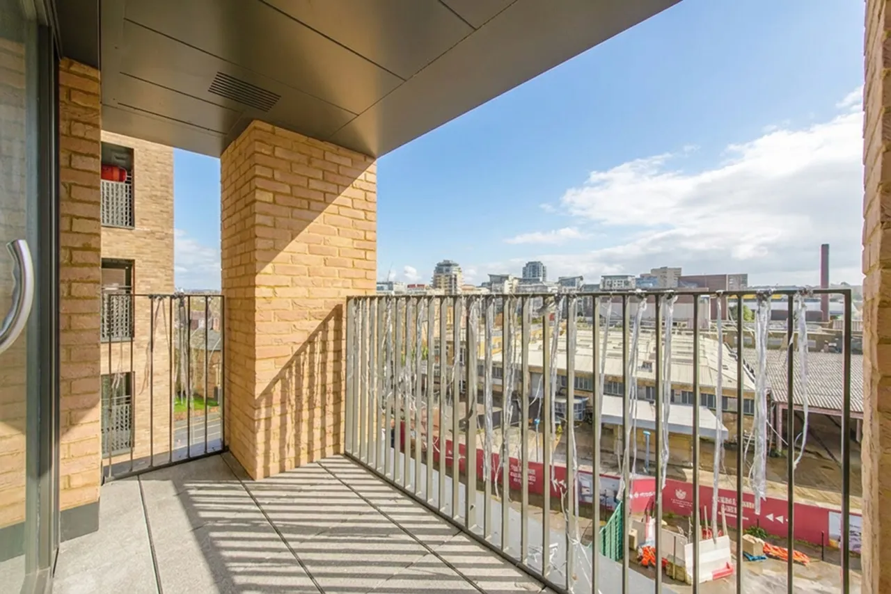 Flat 35, Citrine House, London, photo 6