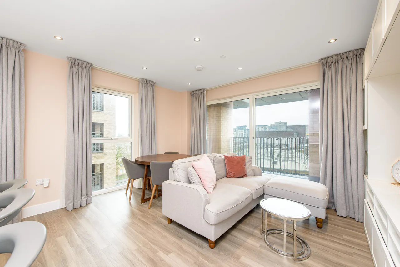 Flat 35, Citrine House, London, photo 3