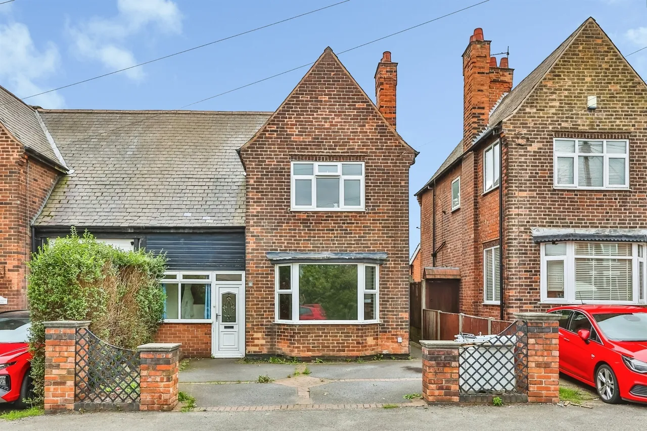 3 bed house for sale, Longfield Lane, Ilkeston, DE7