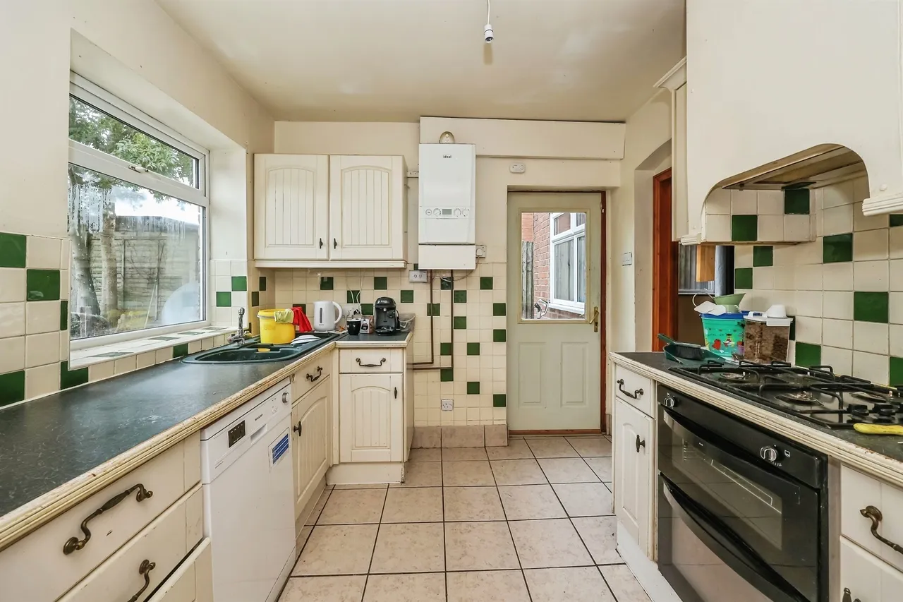 Longfield Lane, Ilkeston, DE7, photo 8