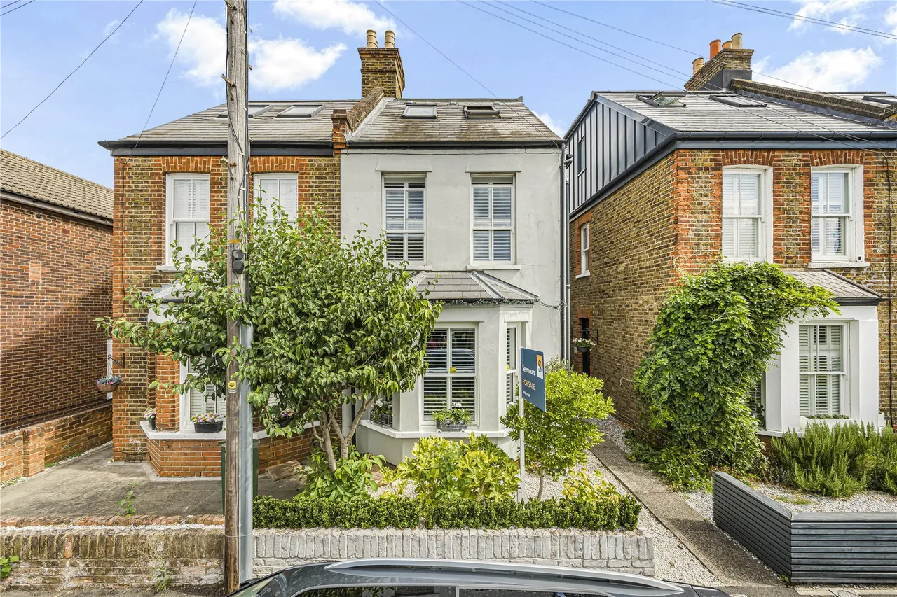 4 bed house for sale, Hurstfield Road, West Molesey, KT8