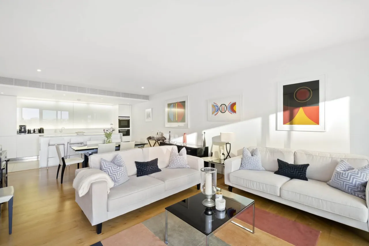 2 bed flat for sale, Albion Riverside, Battersea, SW11