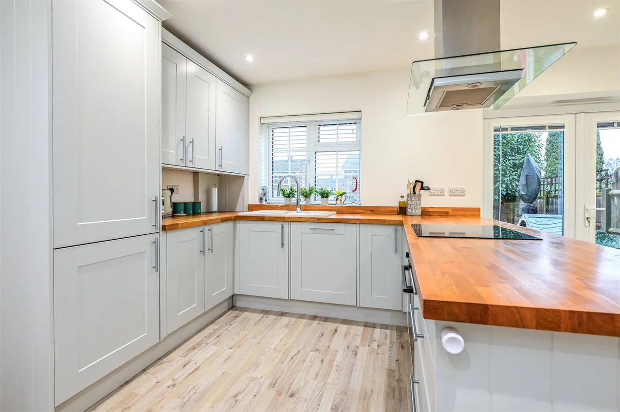 Polden Close, Farnborough, Hampshire, GU14 9HN, photo 8