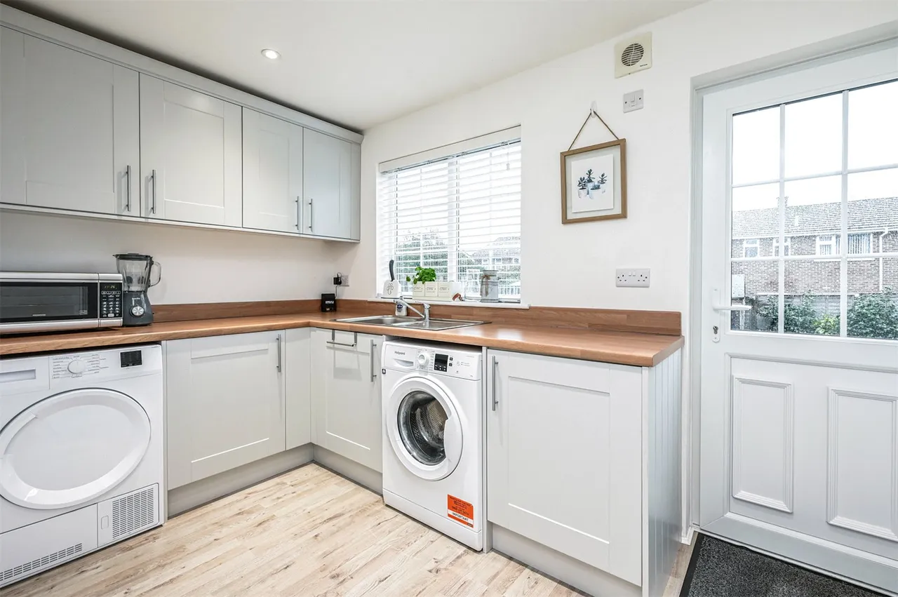 Polden Close, Farnborough, Hampshire, GU14 9HN, photo 7
