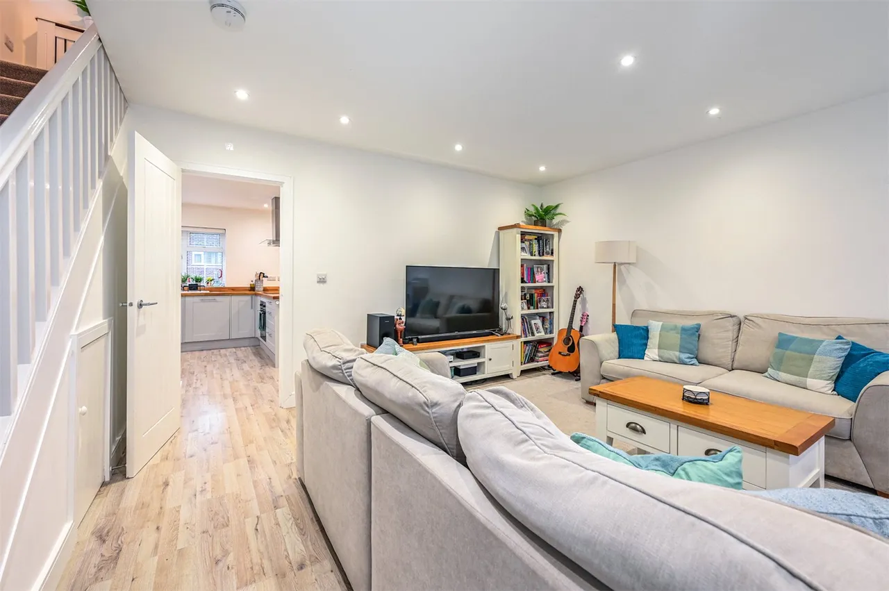 Polden Close, Farnborough, Hampshire, GU14 9HN, photo 5