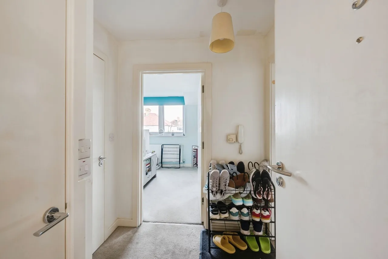 Kingston Road, Leatherhead, KT22, photo 11