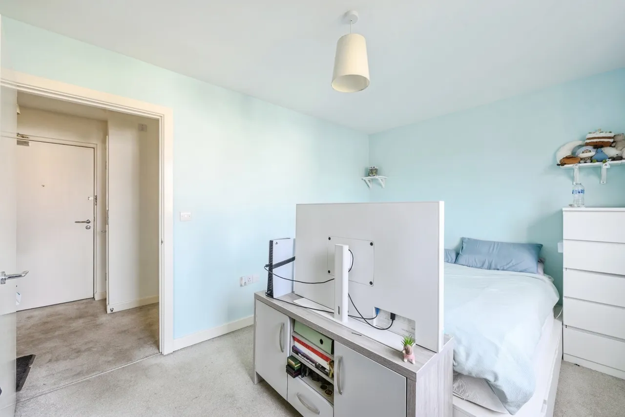 Kingston Road, Leatherhead, KT22, photo 13