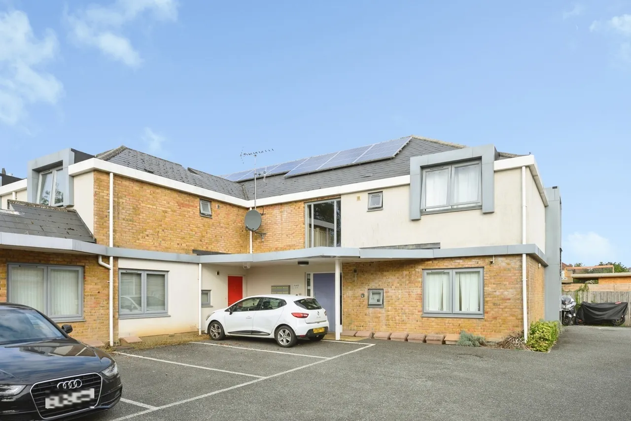 Kingston Road, Leatherhead, KT22, photo 6