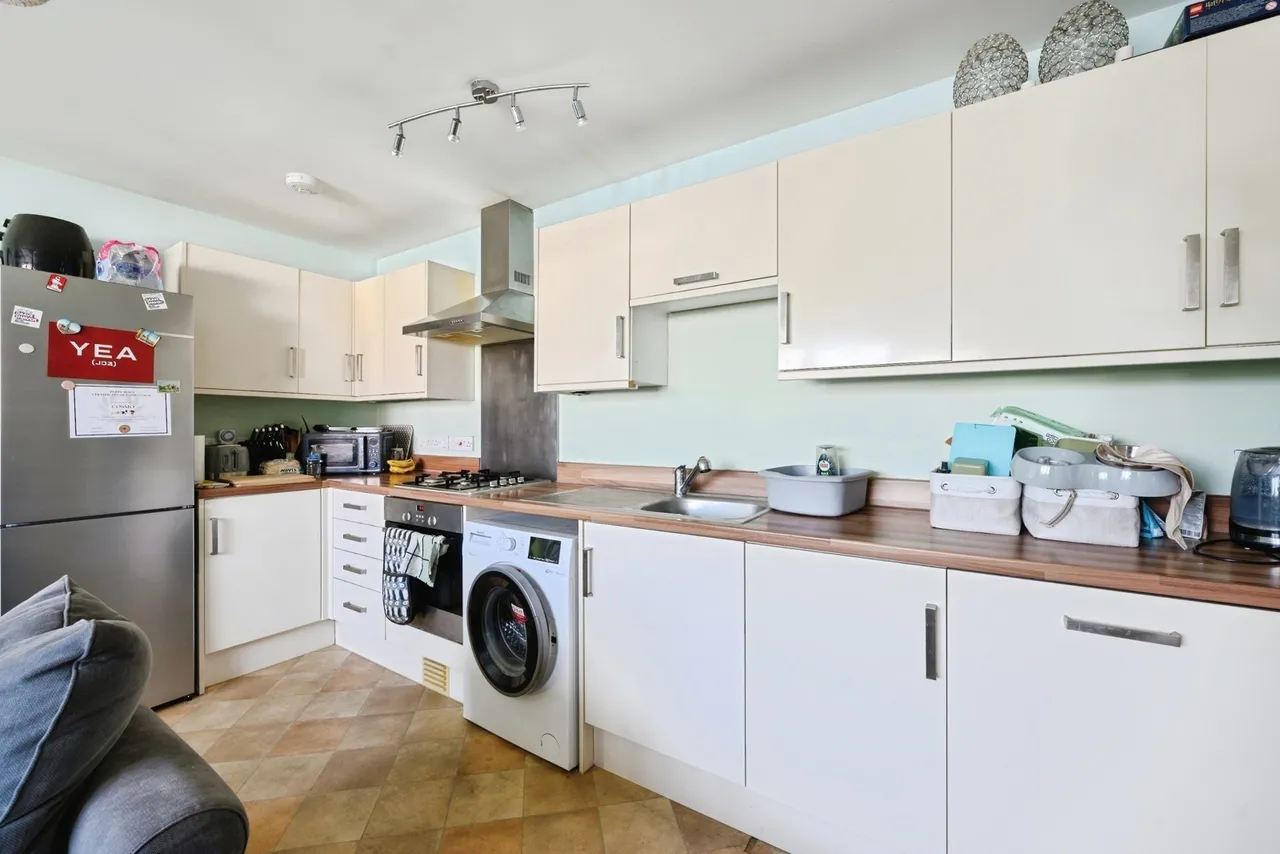 Kingston Road, Leatherhead, KT22, photo 9
