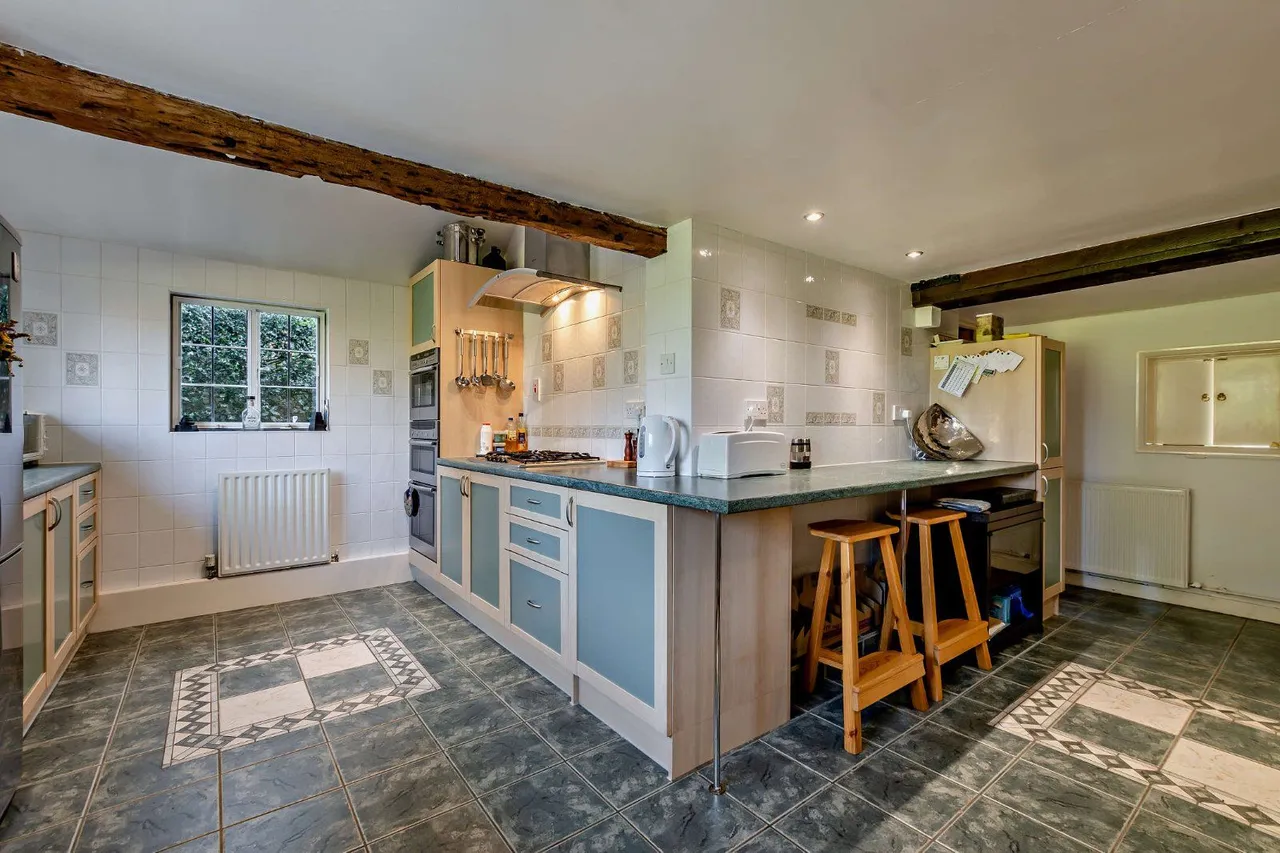 High Street, Westham, BN24, photo 9