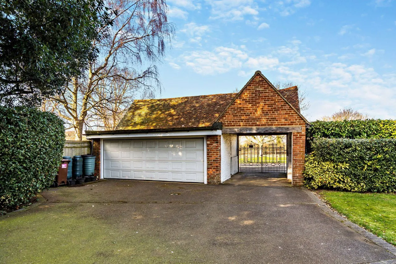 High Street, Westham, BN24, photo 5
