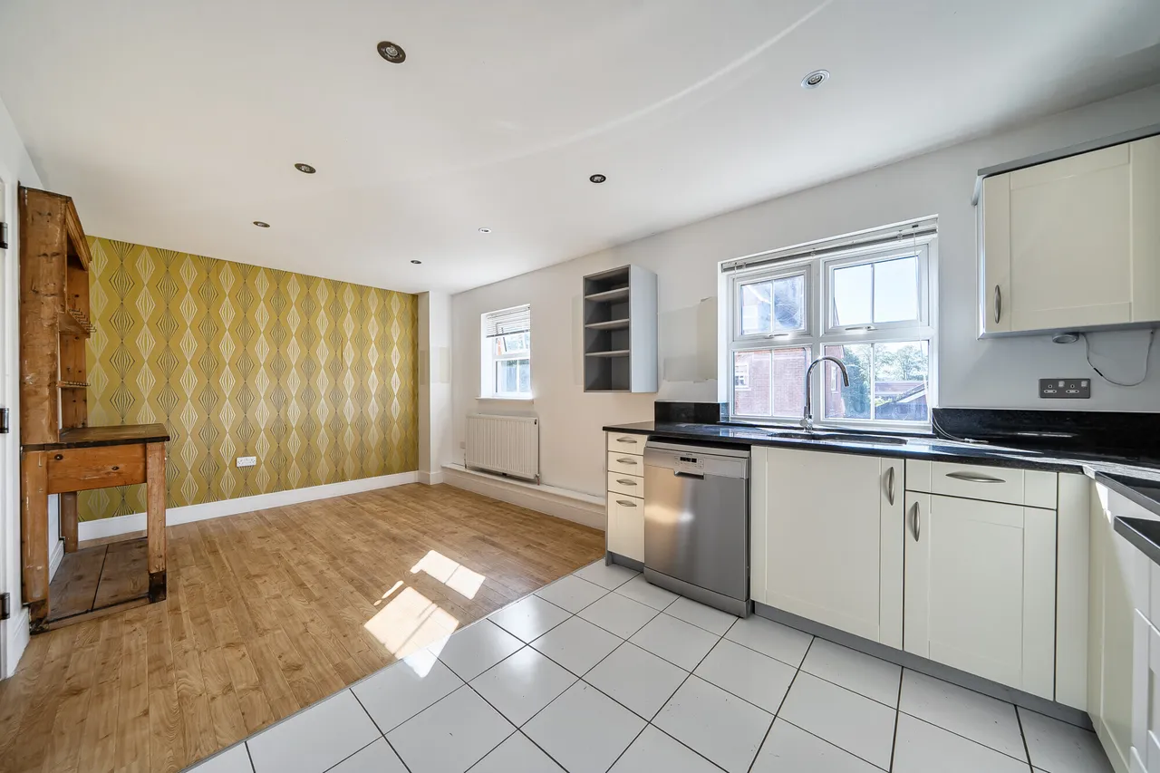 Fitzroy Place, Reigate, RH2, photo 14