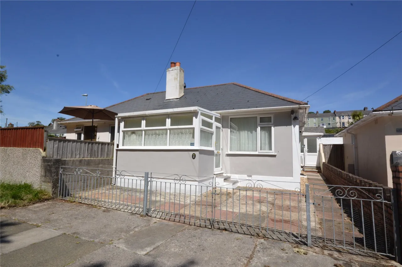 1 bed property for sale — Laira Park Road, Plymouth, Devon, PL4