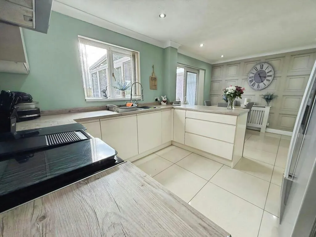 Appledore Grove, Stoke-On-Trent, ST6, photo 9