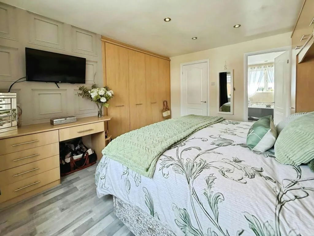 Appledore Grove, Stoke-On-Trent, ST6, photo 15