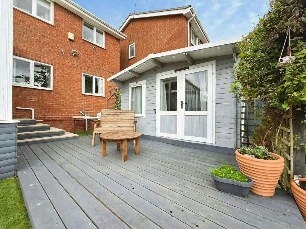 Appledore Grove, Stoke-On-Trent, ST6, photo 22