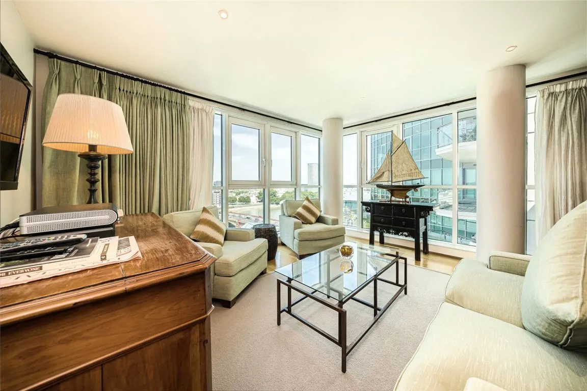 3 bed flat for sale — St. George Wharf, St George Wharf