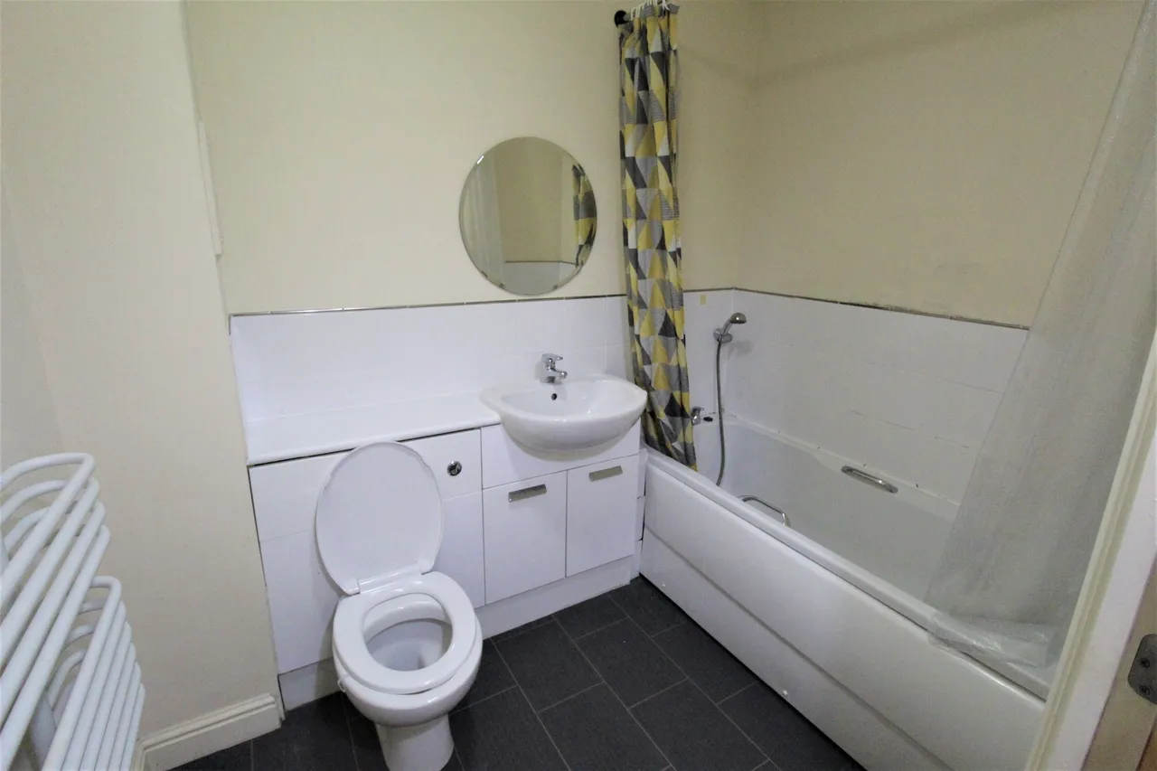 Anchor Court, Grays, Essex, RM17 6QN, photo 8