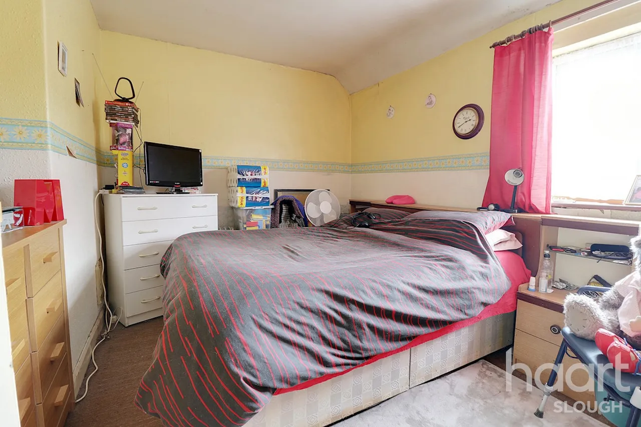 Hazlemere Road, Slough, SL2, photo 6