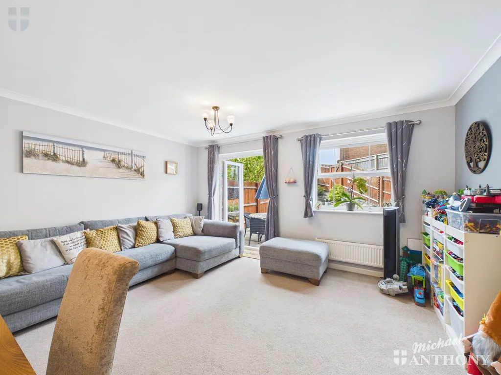 Arncott Way, Fairford Leys, Aylesbury, HP19 7AW, photo 13