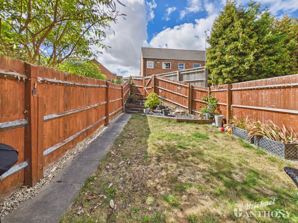 Arncott Way, Fairford Leys, Aylesbury, HP19 7AW, photo 5