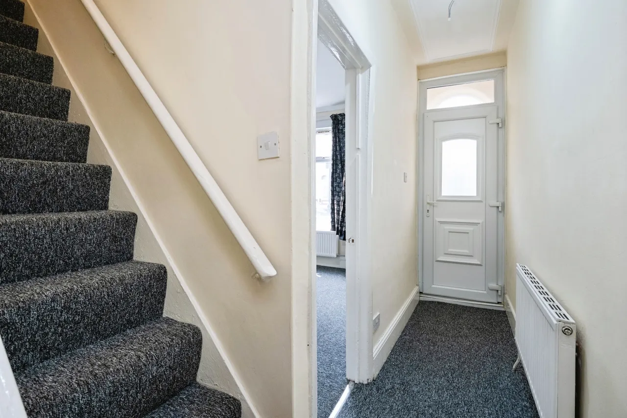 Herbert Street, London, E13, photo 4