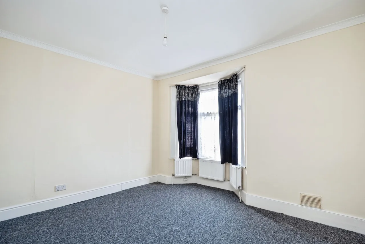 Herbert Street, London, E13, photo 3