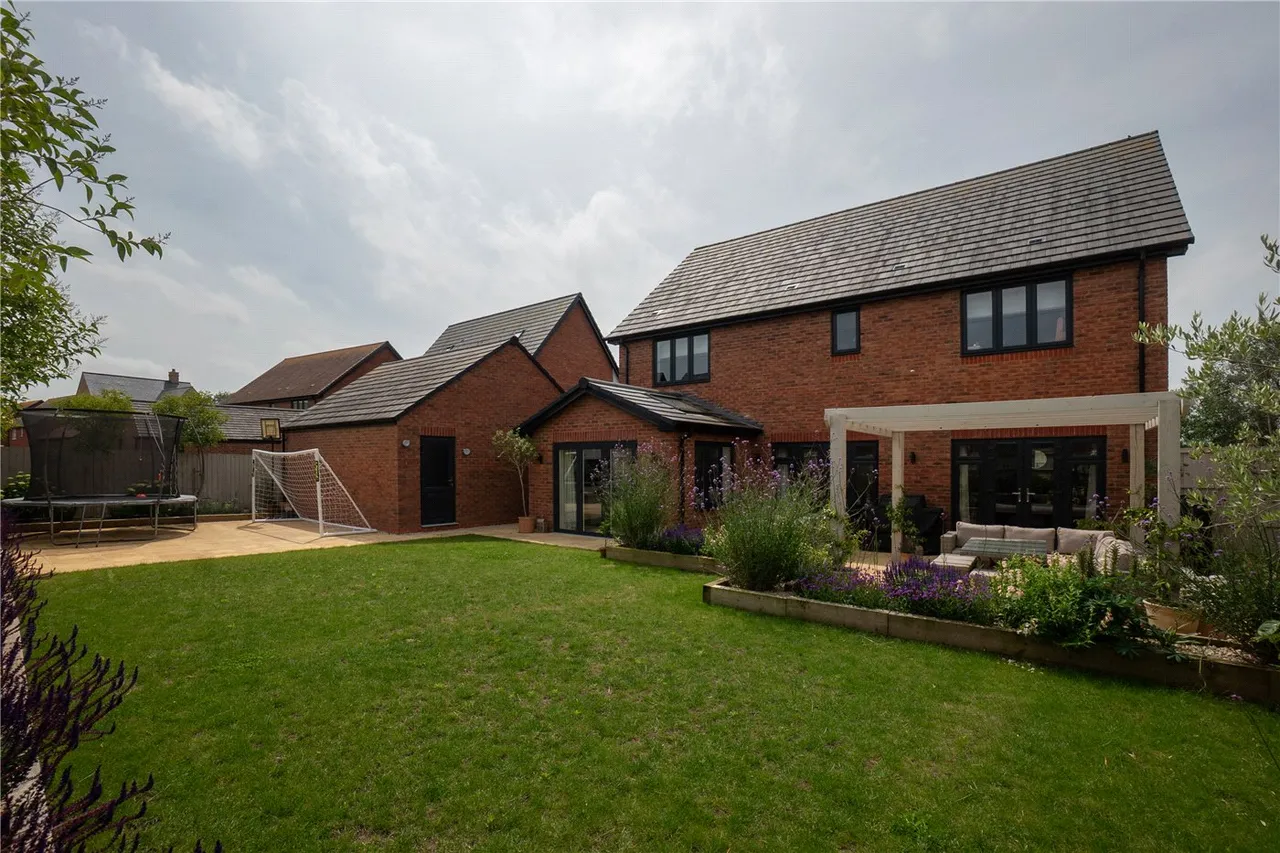 Atkinson Close, Shackleton Village, CV37, photo 7