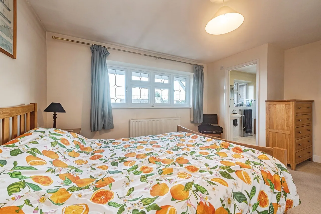 Park Avenue, Old Basing, RG24, photo 10