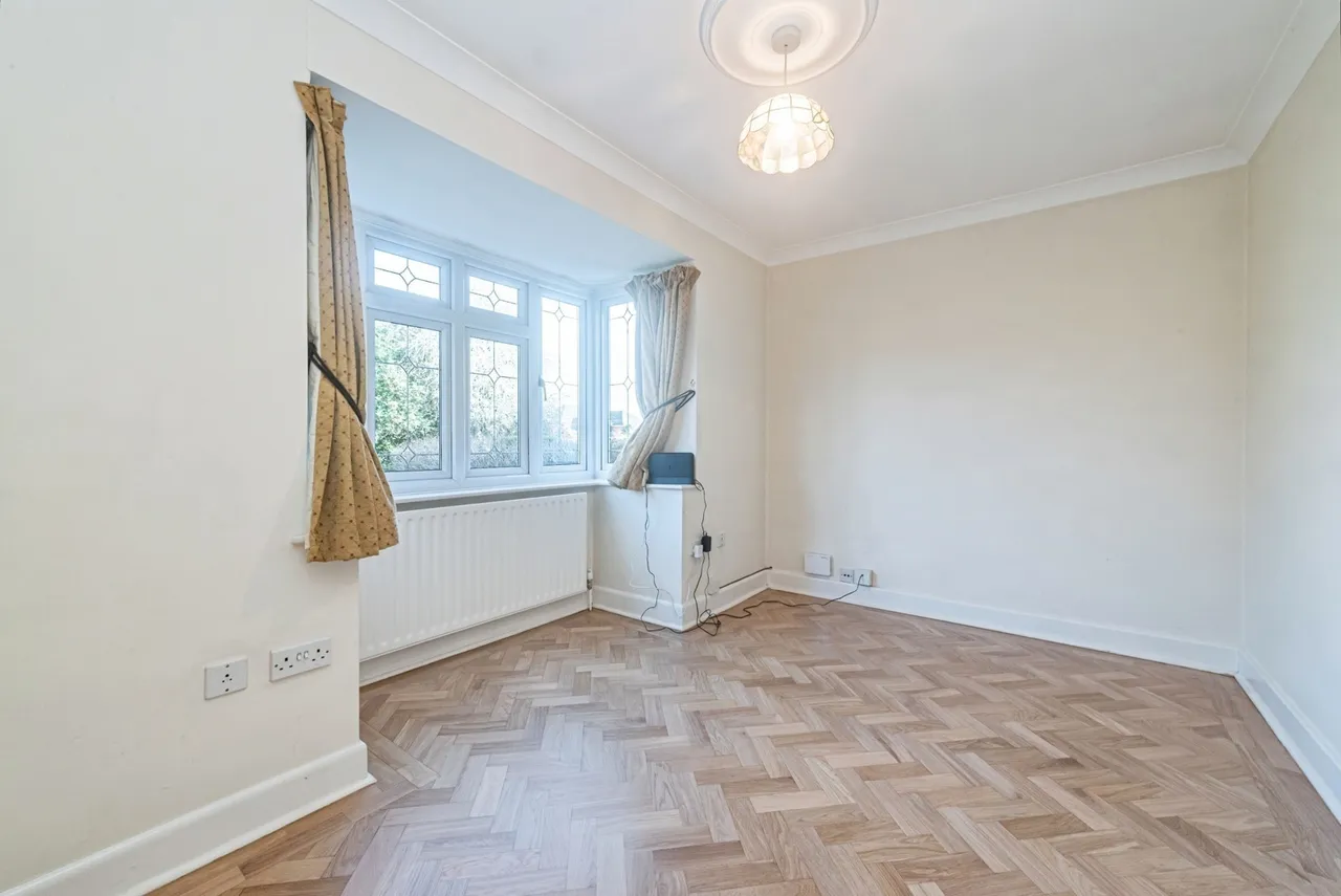 Park Avenue, Old Basing, RG24, photo 12