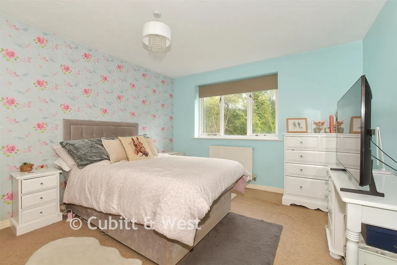 Charlock Way, Southwater, RH13, photo 12